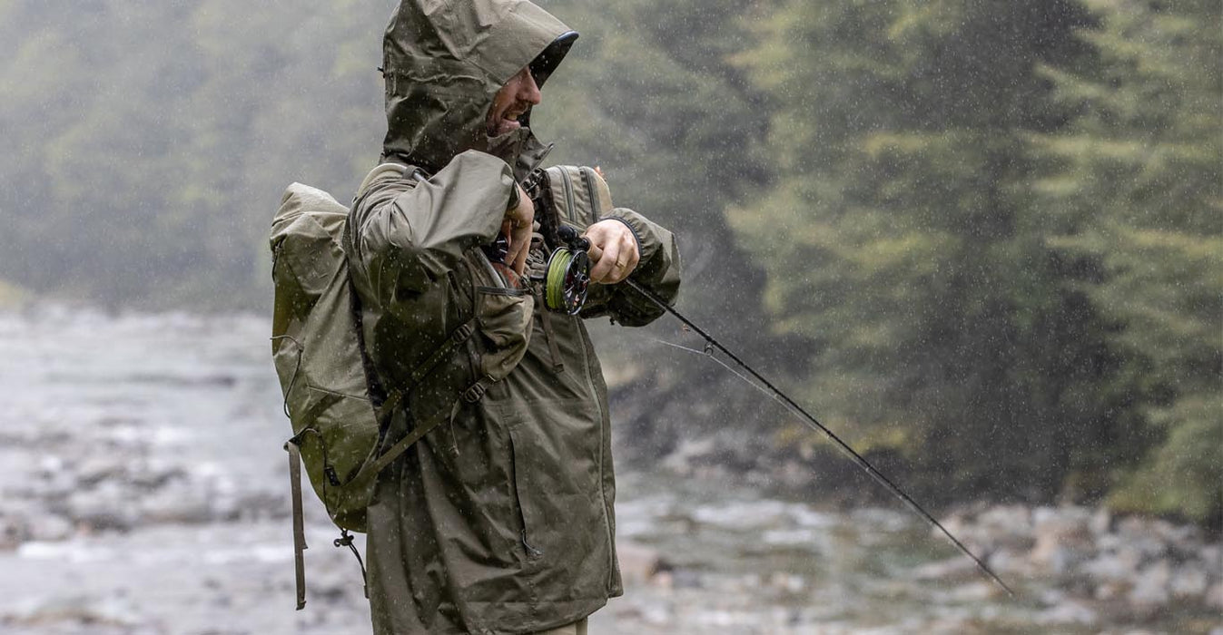Simms Flyweight Jacket — The Flyfisher